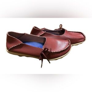Andiamo Burgundy Leather Loafers. Size 7,5